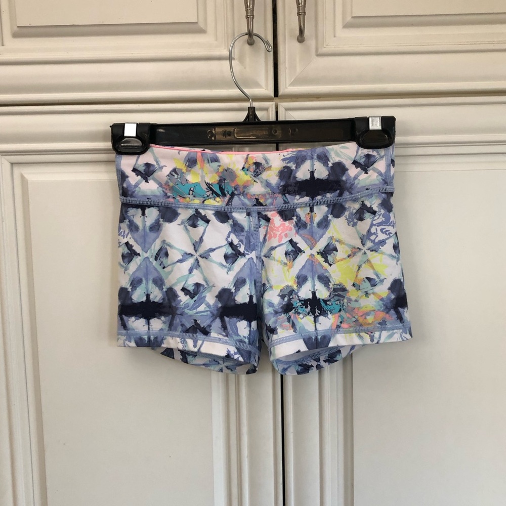 Reversible Ivivva by Lululemon girls shorts 🍋